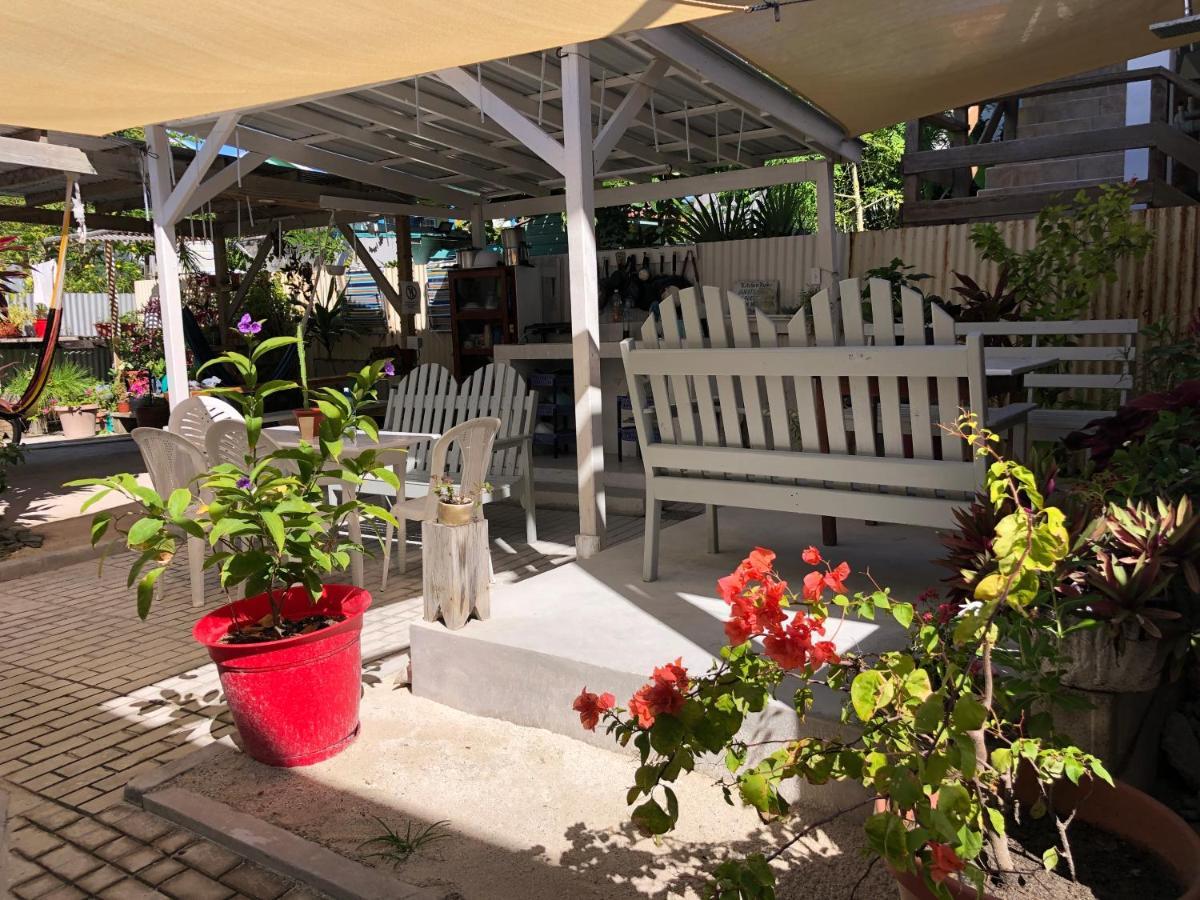 Blue Wave Guest House Caye Caulker Kültér fotó