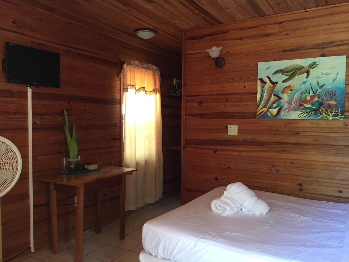 Blue Wave Guest House Caye Caulker Kültér fotó