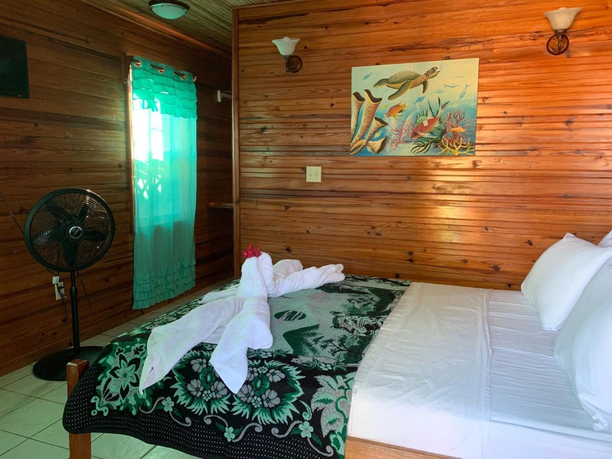 Blue Wave Guest House Caye Caulker Kültér fotó